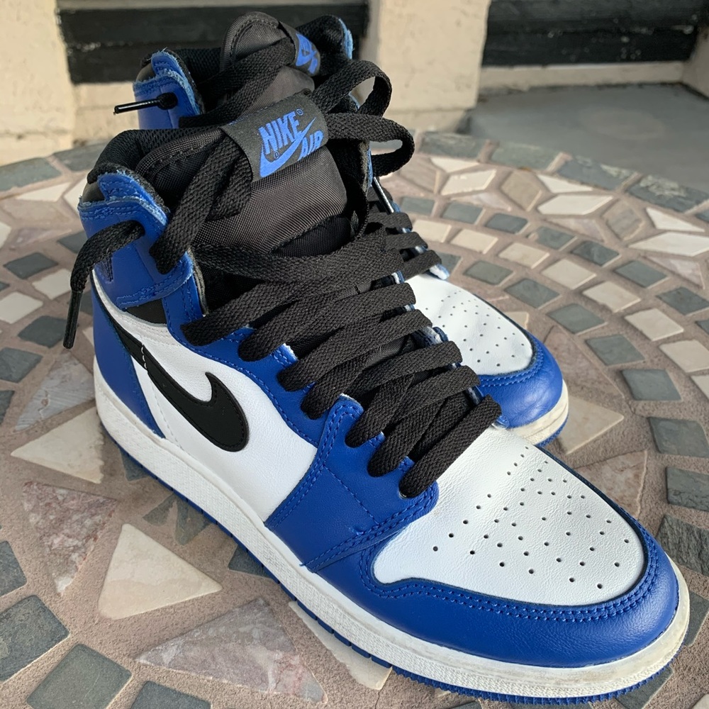 Air Jordan 1 Retro High Blue Royales